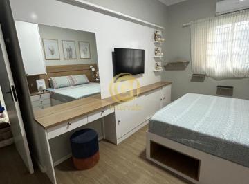 Foto 01 · Casa com 2 Quartos e 1 banheiro à Venda, 108 m² por R$ 450.000