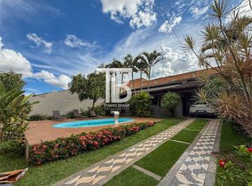 Casa de 3 quartos, Vicente Pires · Vicente Pires - Rua 03 - Lote 400m - Área Gourmet - Piscina - Semi mobiliada