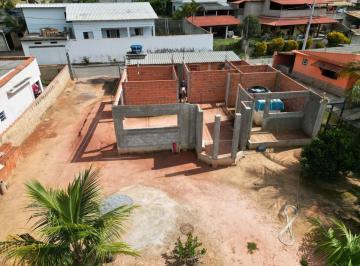 Foto 01 · Vendo Casa em condomínio no bairro Maravilha em Paty do Alferes - RJ