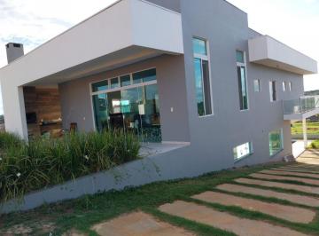 Casa de 4 quartos, Paranapanema · Sobrado com vista para a represa! Piscina, suítes com sacada, salão de festas completo!