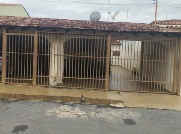 Casa en Venda de 3 quartos Guará II · CASA TÉRREA NO GUARÁ II EXCELENTE LOCALIZAÇÃO!
