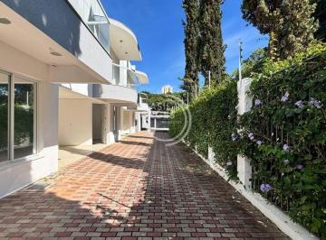 Casa · 158m² · 3 Quartos · 2 Vagas · Casa em condomínio privativo no Jardim Pagliato a 4 minutos do Campolim com 3 dorms. sendo 1 suite