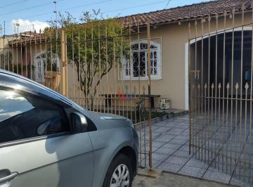 Casa · 363m² · 3 Quartos · Casa em Capão Raso, Curitiba/PR de 363m² 3 quartos à venda por R$ 795.000,00