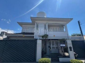 Casa de 3 quartos, Balneário Camboriú · Casa em Centro, Balneário Camboriú/SC de 256m² 3 quartos para locação R$ 12.000,00/mes