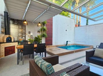 Casa · 260m² · 3 Quartos · 4 Vagas · Casa em Granja Viana II, Cotia/SP de 260m² 3 quartos à venda por R$ 1.370.000,00
