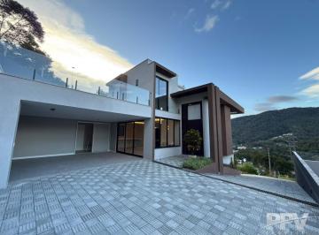 Casa · 400m² · 3 Quartos · 3 Vagas · Casa em Albuquerque, Teresópolis/RJ de 400m² 3 quartos à venda por R$ 1.500.000,00