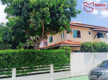Casa em condomínio, totalmente  planejada , 3/4 em Buraquinho a 2km da praia. · Casa em condomínio, totalmente  planejada , 3/4 em Buraquinho a 2km da praia.