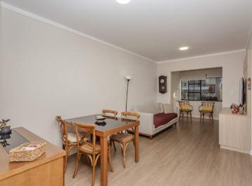 Apartamento · 70m² · 2 Quartos · 1 Vaga · Apartamento à venda no Centro em Balneário Camboriú.