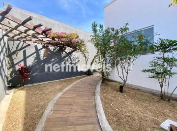 Casa · 80m² · 3 Quartos · 1 Vaga · Casa plana com entrada independente, 3 quartos sendo 1 suite no Vila Maria Lagoa Santa.