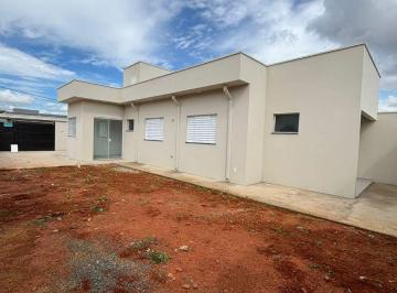 Casa de 2 quartos, Itapira · Moderna e novíssima residência situada no bairro dos Pires, próxima ao Recanto dos Pássaros.