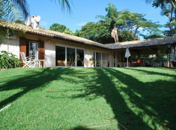 Casa · 400m² · 5 Quartos · 4 Vagas · Casa no Bolsão de Interlagos para quem gosta de cuidar de jardim e relaxar a beira da piscina.