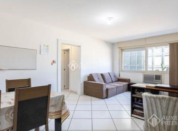 Apartamento · 64m² · 2 Quartos · Apartamento de 2 Quartos, no Menino Deus