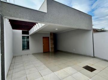 Casa · 105m² · 3 Quartos · 2 Vagas · Casa 3 Q sendo 1 suite localizado no bairro Portal do Cerrado (100m da Av João Florentino)