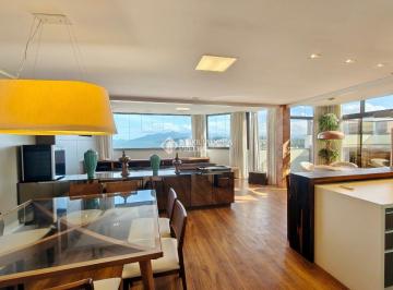 Apartamento · 226m² · 2 Quartos · 2 Vagas · Elegante cobertura com vista total do mar, 2 suítes, no bairro Kobrasol - São José/ SC.