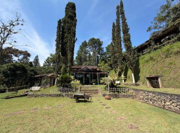 Rural · 7000m² · 5 Quartos · Sítio sofisticado com vista exuberante e natureza única