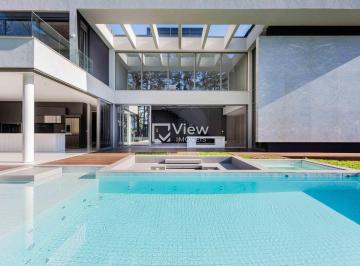 Casa · 600m² · 5 Quartos · 4 Vagas · Casa Moderna em Condomínio no Orleans - Curitiba