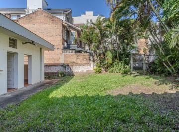 Casa · 250m² · 3 Quartos · 5 Vagas · Casa no Menino Deus de 3 dormitórios e 5 vagas DESOCUPADA