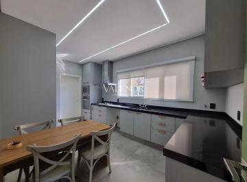 b5c255ad-6726-42e0-9766-dd72b4a2886c.jpg · Casa de Alto Padrão no Bosque dos Jatobás em Jundiaí  356 m², 3 Suítes, Mobiliada e Pronta para Mora