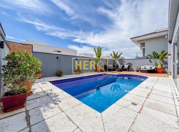 Casa · 265m² · 3 Quartos · 4 Vagas · Sobrado com 3 Quartos e piscina no Residencial Ibi Aram 1