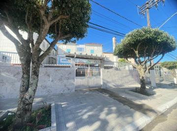 Apartamento · 24m² · 1 Quarto · Apartamento mobiliado, 24 metros quadrados, banheiro, cozinha no bairro Jardim Real.