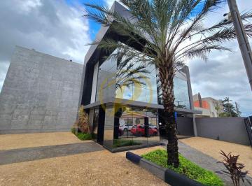 Comercial · 360m² · 6 Vagas · Comercial com 360m² na Rua Uraí