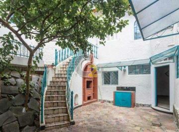 Casa · 330m² · 4 Quartos · 3 Vagas · Sobrado à venda no Pacaembu com 4 quartos, 3 vagas
