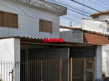 Casa · 1m² · 2 Vagas · Casa com 300 metros de terreno na Vila Letonia