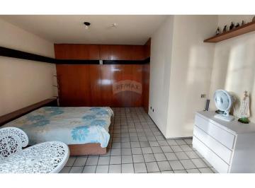 Apartamento · 271m² · 4 Quartos · 2 Vagas · Apartamento cobetura no espinheiro 271m², 5 quartos, 4 banheiros, dependência, 2 vagas garagem. Zona