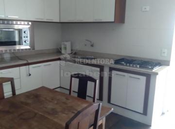 Apartamento · 145m² · 3 Quartos · 1 Vaga · Excelente apartamento de 3 dormitórios no Centro
