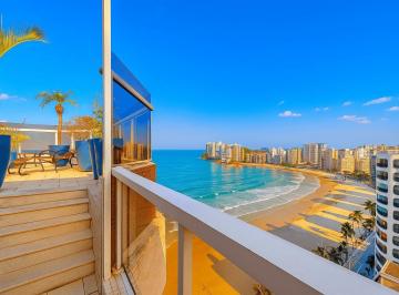 Apartamento · 557m² · 6 Quartos · 3 Vagas · Excelente Cobertura com vista panorâmica para o mar á venda na Astúrias no Gu...