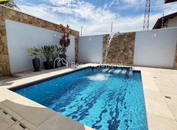 Casa · 183m² · 3 Quartos · 4 Vagas · Casa com 3 Quartos e 5 banheiros à Venda, 184 m² por R$ 1.100.000
