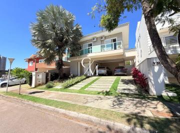 Casa · 228m² · 4 Quartos · Bosque dos Jatobás - Casa de Alto Padrão no Bosque dos Jatobás: 4 Suítes e Lazer Privativo em Jundia