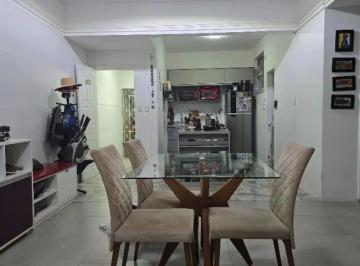 Apartamento · 98m² · 2 Quartos · 1 Vaga · Apartamento na Graça | 2/4 sendo 1 Suíte | Com 98m² | Vaga de Estacionamento | Com Varanda | Localiz