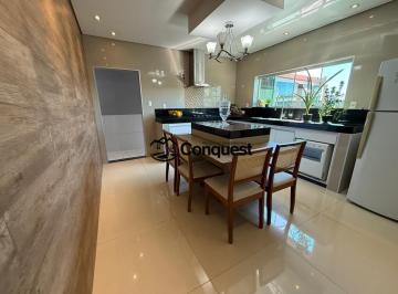 Casa · 180m² · 3 Quartos · 4 Vagas · Vendo Bela Casa Linear com loja, Bairro Betim Industrial, Betim !!