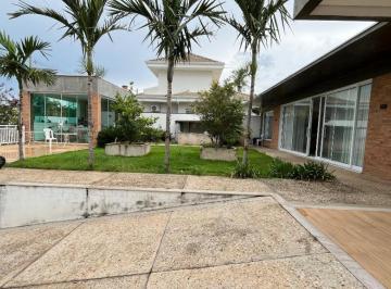 Foto 01 · Casa de Luxo à Venda em Valinhos-SP, Parque Lausanne: 3 Suítes, 2 Salas, 5 Banheiros, 265m², Área Ve