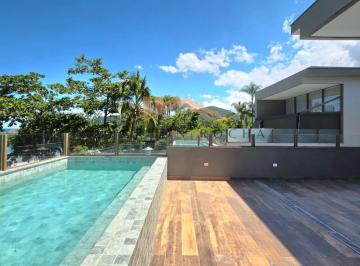 Imagem do Imóvel · Casa nova pé na areia com 280m² pé direito duplo, 5 suítes e piscina