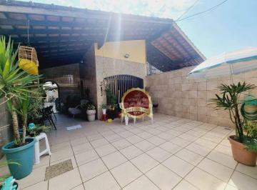 547f00502bafd76e36c68f8e1024eebdf23fda73 · casa á apenas 400 metros da Praia, com 2 quartos sendo 1 suíte e 2 vagas de garagem.