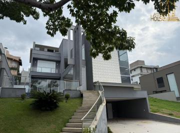 Foto 02 · Aluguel de Casa em Condomínio de Alto Padrão em Alphaville, Santana de Parnaíba-SP: 4 Quartos, 4 Suí