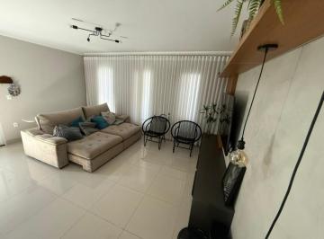 med_c48a7872f36d6356fed195a1dcb59f80.jpeg · LINDA CASA À VENDA NA VILA LAVÍNIA | 3 DORMITÓRIOS COM 1 SUÍTE | SOBRADO