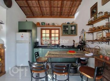 944ba203 · Casa, 3 dormitórios, 97.41 m², em Enseada do Brito (Ens Brito)