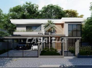 Casa · 292m² · 2 Vagas · Casa