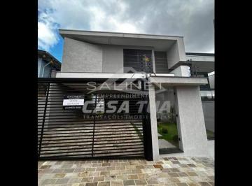 Casa · 202m² · 2 Vagas · Casa