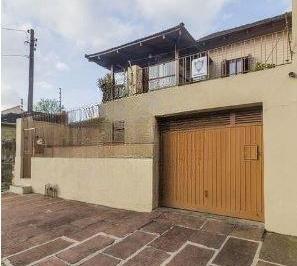 Casa · 189m² · 3 Quartos · 2 Vagas · 
                                Casa 3 quartos no bairro Teresópolis, em Porto Alegre.
            