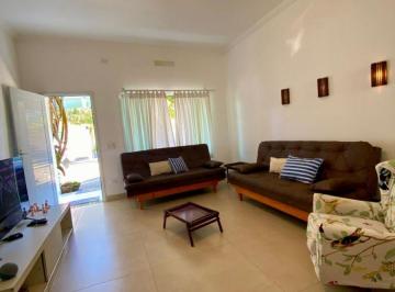 Casa de 2 quartos, São Sebastião · Casa em condomínio disponível para venda na Praia de Juquehy!