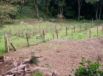 9636b836-145d-44b5-bcbb-58052583bb04.jpeg · Fazenda / Sítio / Chácara, 2 dormitórios, 516 m², em Cascata