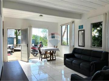 Casa · 50m² · 1 Quarto · 1 Vaga · Casa Charmosa em Búzios: Aluguel Confortável!