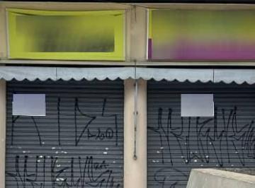 Comercial · 73m² · Loja na Avenida Bosque da Saúde, 39 • 73 m²