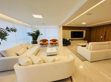 Apartamento · 192m² · 3 Quartos · 3 Vagas · Apartamento Cinematográfico no Ipiranga.