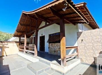 Foto 01 · Imperdível oportunidade de adquirir uma casa com 4 quartos, 2 suítes e 5 vagas em Poços de Caldas-MG