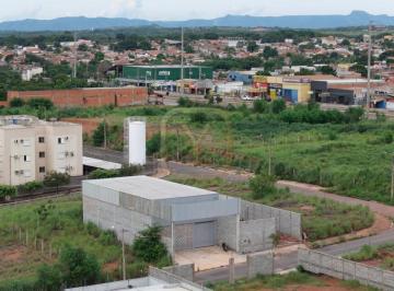 Foto 01 · Barracão para Locação 200m² com Pé Direito Duplo ? Próximo à BR-251 | Excelente Localização